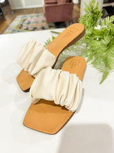 Load image into Gallery viewer, Belinda Slide Sandal - Bone
